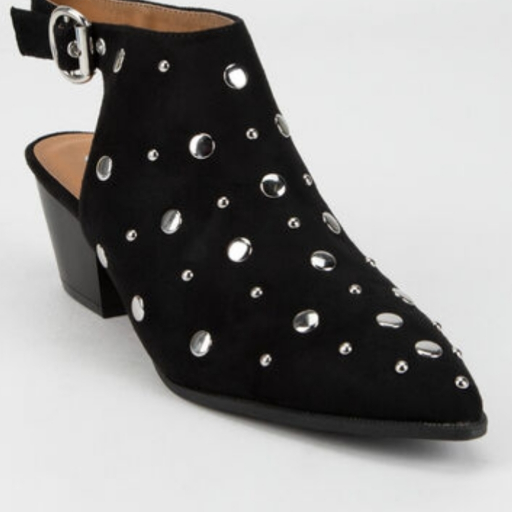 QUPID blk studded slingback booties SIZE 6